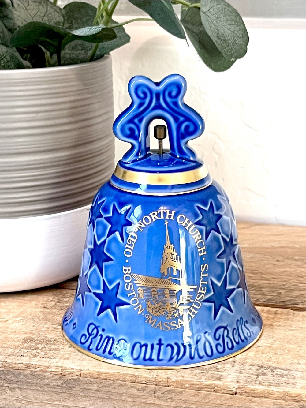 Vintage 1976 Bing & Grondahl Copenhagen Porcelain Annual Bell Cobalt Blue 5”